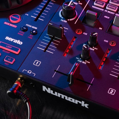 Numark Mixtrack Platinum FX DJ Controller | Neu